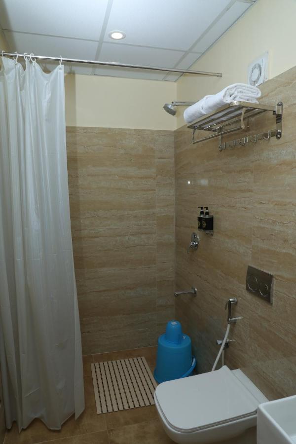 ויסאקפאטנם Gadiraju Palace Convention Centre & Hotel מראה חיצוני תמונה